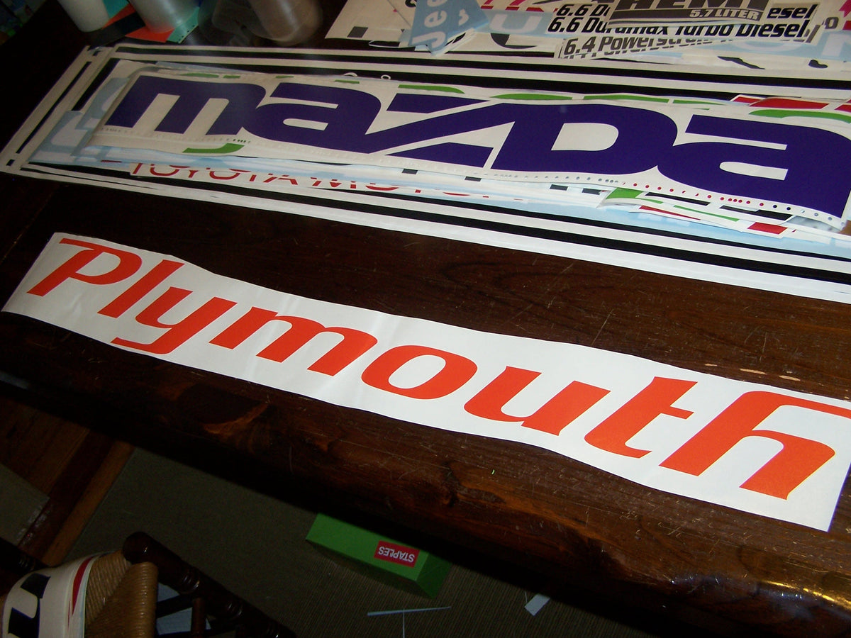 PLYMOUTH WINDSHIELD WINDOW VINYL DECAL STICKER CHOOSE COLOR & SIZE