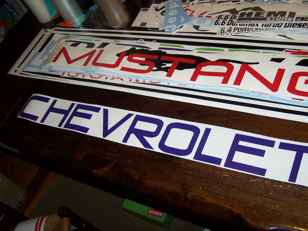 CHEVROLET WINDSHIELD / WINDOW STICKER DECAL CHOOSE SIZE & COLOR