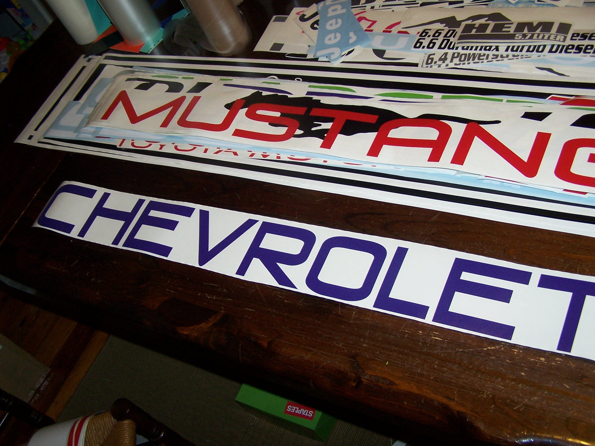 CHEVROLET WINDSHIELD / WINDOW STICKER DECAL CHOOSE SIZE & COLOR