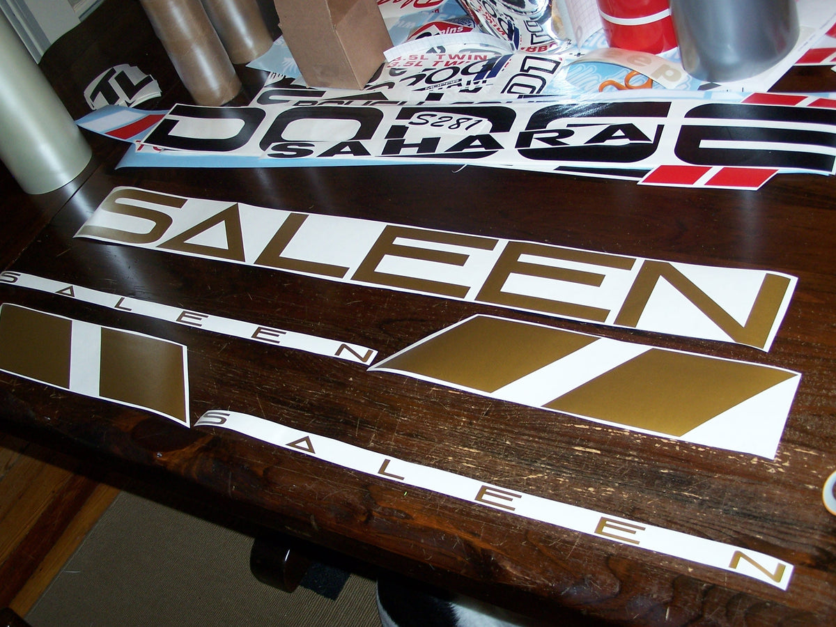 SALEEN MUSTANG WINDSHIELD & DOOR KIT WITH CEVRON STRIPES