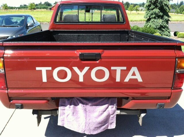 TOYOTA TAILGATE DECAL VINYL EMBLEM