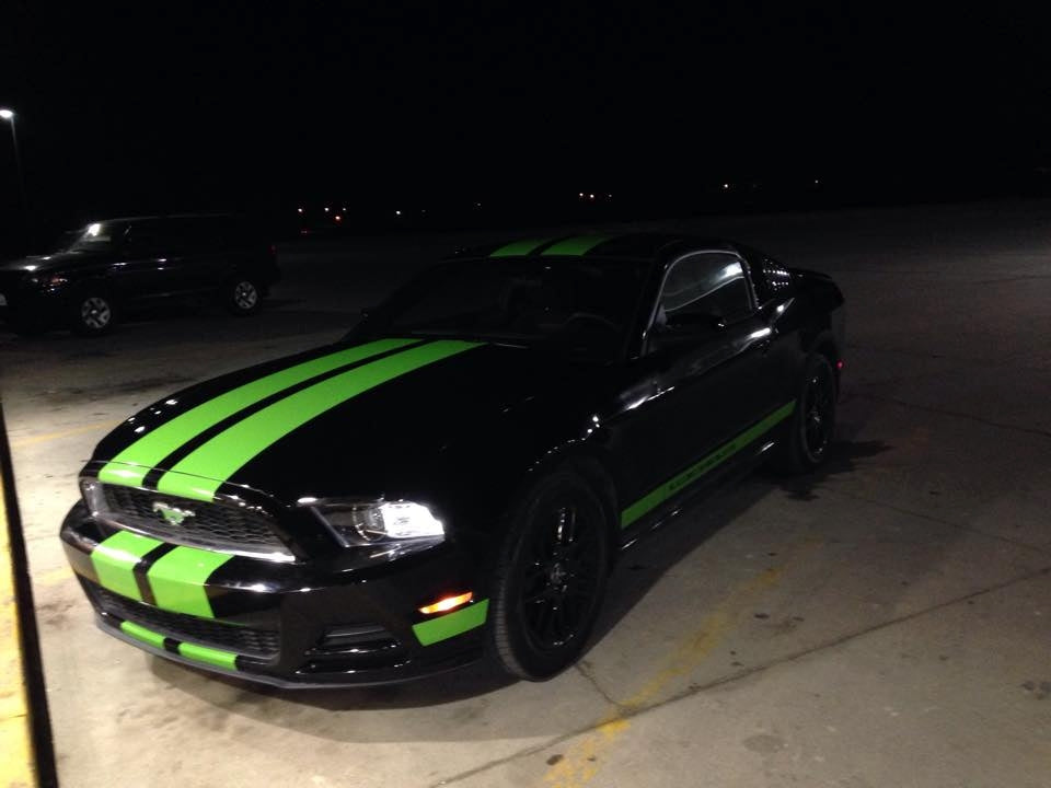 MUSTANG DUAL STRIPE KIT 2005-UP CHOOSE COLOR