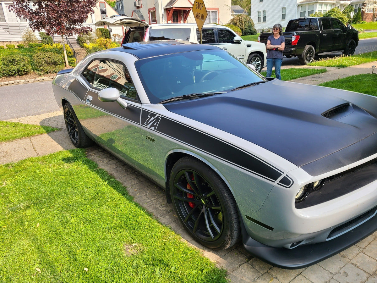 DODGE CHALLENGER 2009-2023 DISTRESSED FLAG SUNROOF VINYL DECAL