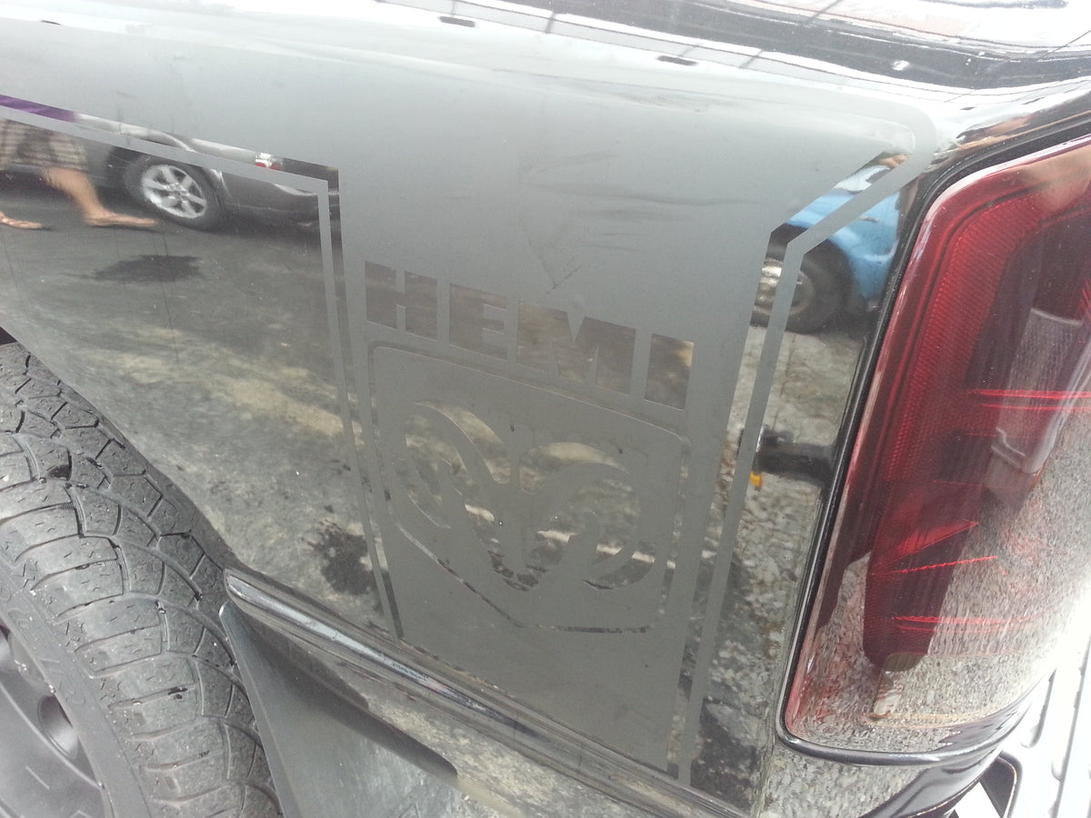DODGE RAM BEDSIDE DECALS WITH RAM HEAD & HEMI FULL LENGTH OF BED