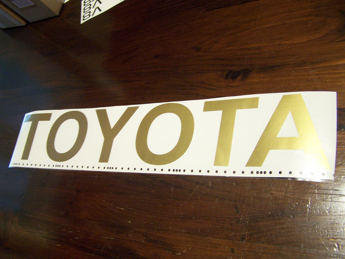 TOYOTA PICK UP TRUCK TAILGATE DECAL CHOOSE COLOR AND SIZE