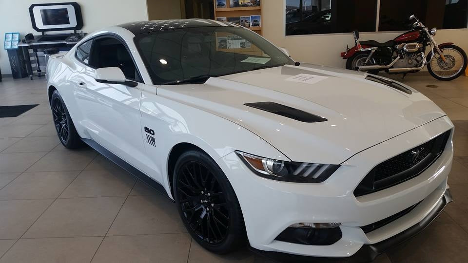 15-25 S550 FORD MUSTANG DISTRESSED AMERICAN FLAG FOR ROOF