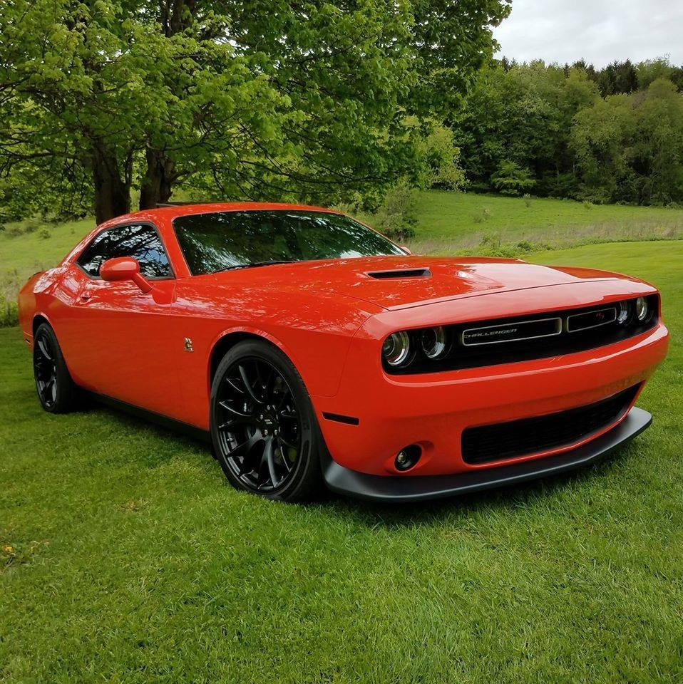 DODGE CHALLENGER 2009-2023 DISTRESSED FLAG SUNROOF VINYL DECAL