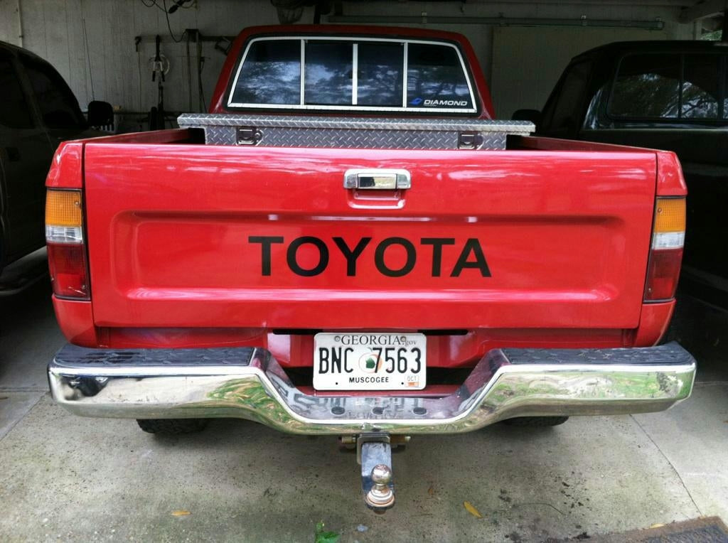 TOYOTA PICK UP TRUCK TAILGATE DECAL CHOOSE COLOR AND SIZE
