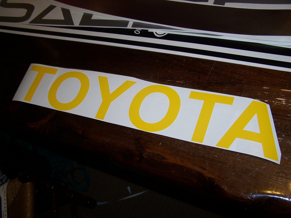 TOYOTA PICK UP TRUCK TAILGATE DECAL CHOOSE COLOR AND SIZE